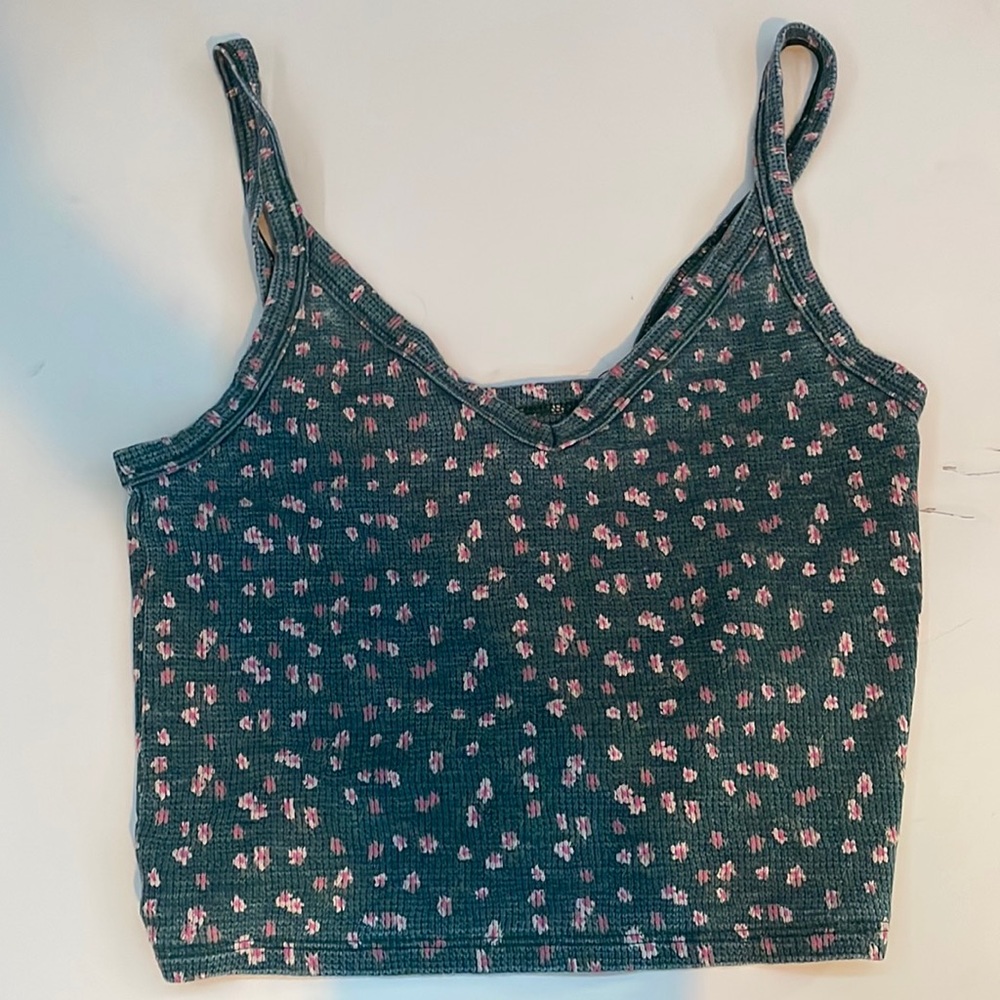 American Eagle Grey crop top.              Size: Small